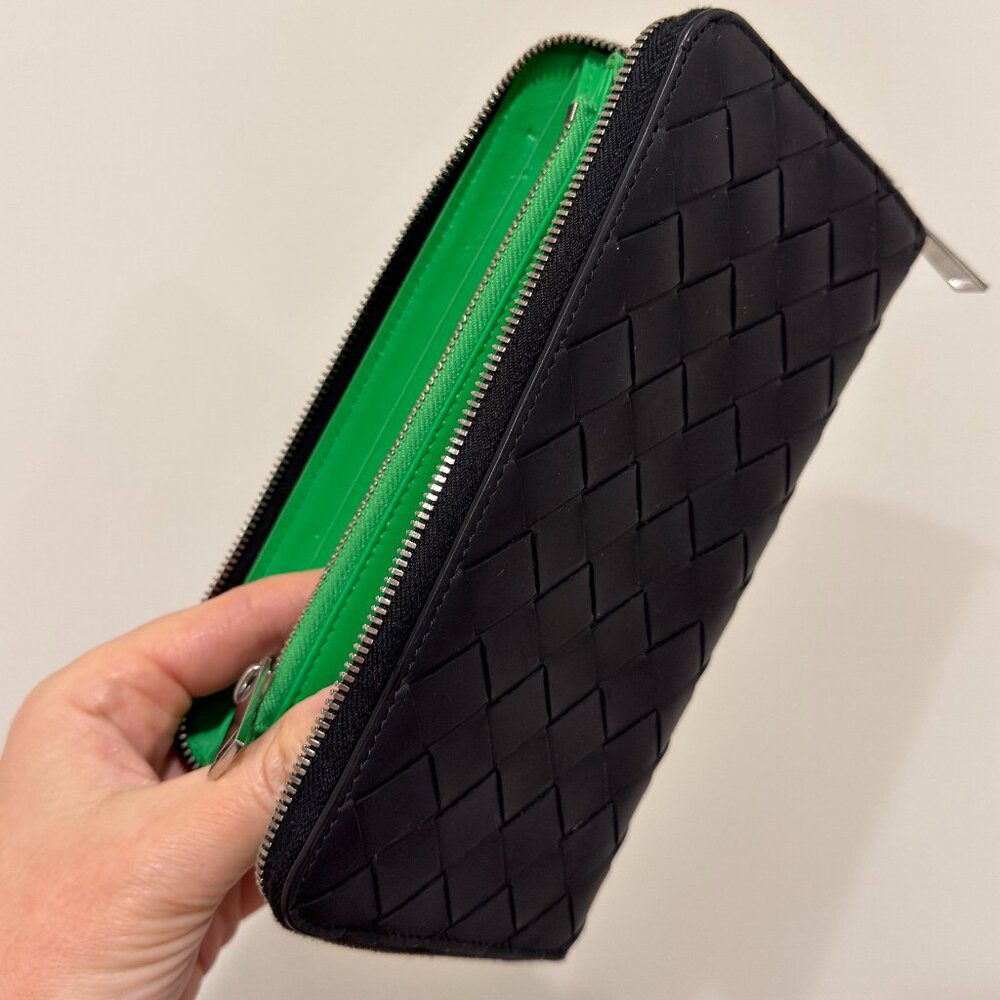 BOTTEGA VENETA - Classic Zip Wallet, Black/Green